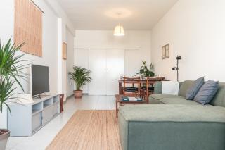 Quiet & Spacious 2-Bedroom Apartment Near Old Town - 9