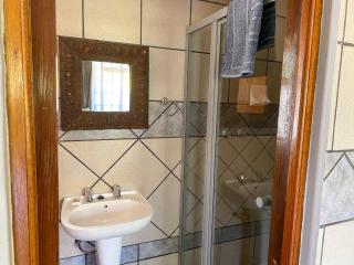Palm Inn Guest House - 9