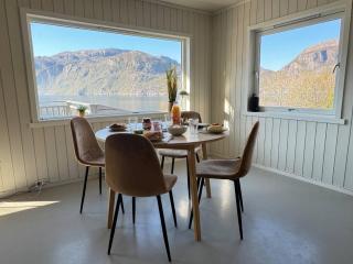 Unique house on the fjord near Preikestolen - 3