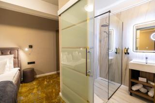 Hotel Brilliant Plaza - 6