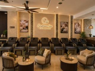 SeaFront Hotel DaNang - 5