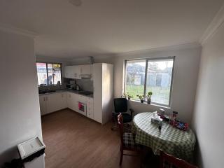 Room 4 Bright Comfortable Room Walk to Shops - 1