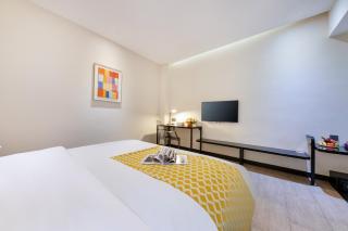 J Hotel - 1