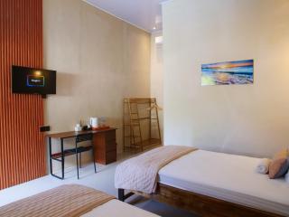 Lovina Krui Surf - 9