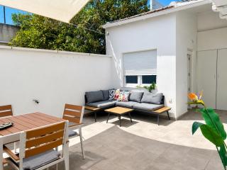 Living Murcia-Modern 3BR House with Terrace - 4