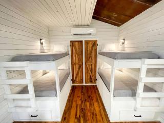 Enchanting Treehouse on Catfish Creek with Kayaks & Fire Pit, Florida - 8