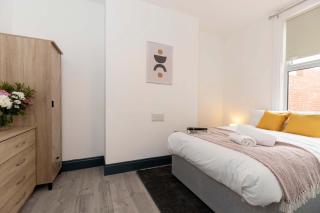Spacious 4-Bed Home 2 Bath Parking Darlington - 7