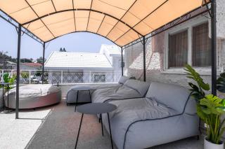 Spacious 4BD House w Pool in the Heart of Herzliya - 4