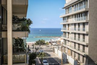 Mamad Chic 3BR Apt with Balcony Mamad - 8