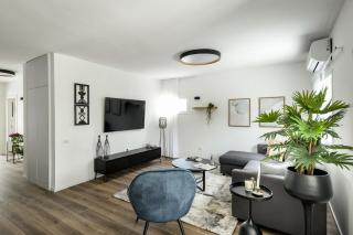 Ramat Hasharon Chic Peaceful Stay - 2