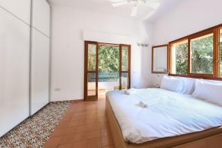 Spacious 3BR Penthouse w Rooftop 7 min from Beach - 6