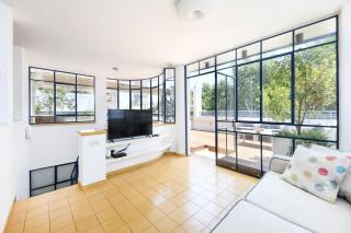 Spacious 3BR Penthouse w Rooftop 7 min from Beach - 5