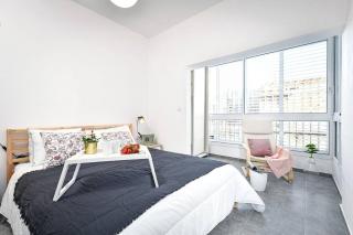 Heart of Tel-Aviv Spacious Stay by Sea N Rent - 7