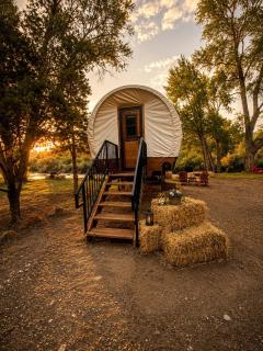 Gorgeous Wagon for a Unique Getaway in Dubois, Wyoming - 0