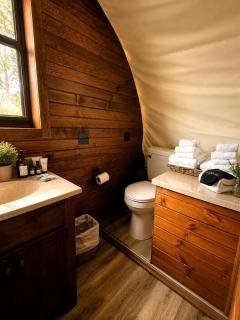 Gorgeous Wagon for a Unique Getaway in Dubois, Wyoming - 6