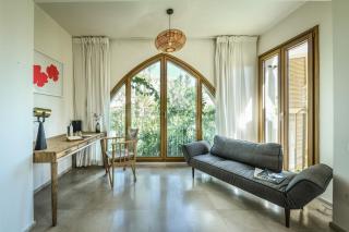 Mamad Breathtaking 3 BR Apt w Sea View in Central - 8
