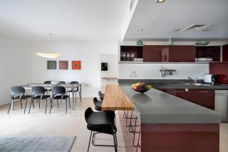 Relaxing 2 BR Apt with Parking - 9