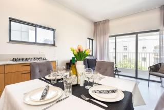 Stylish Apartment with Cozy Vibes - 6