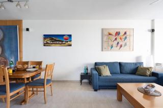 Cozy 3BR Apt w Big Windows 5 Min Walk From Beach - 5