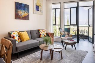 Old Charm Modern Meets in Haifa with Shelter - 5