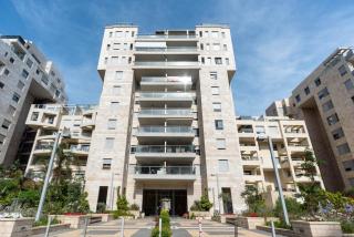 Mamad Urban Gem with Outdoor Lounge - 1