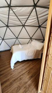 Cozy Geodesic Dome Retreat in Paradise, Michigan, Surrounded by Forests & Nature - 9