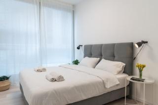 Mamad Sunlit Elegant 3BR Stay with Mamad - 8