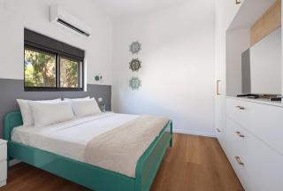 Modern City Style Apartment Near Talpiot Market - 3