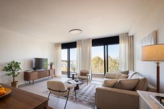 Modern 3BR Apartment with Balcony Green Views. - 0