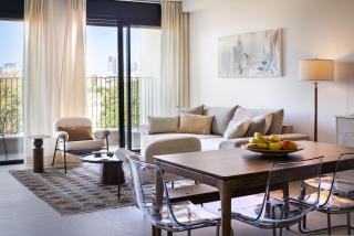 Modern 3BR Apartment with Balcony Green Views. - 7