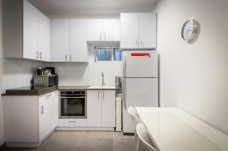Cozy 1-Bedroom Retreat in Tel Aviv - 1