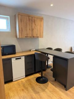 Skyline Apartment 5 - 6
