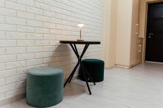 Botanica 2BR Family Apartment - 0