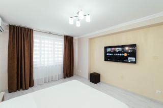 Botanica 2BR Family Apartment - 4
