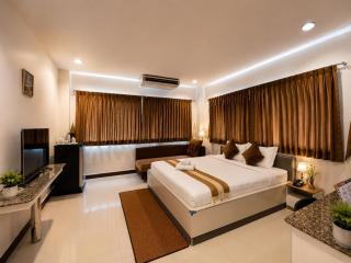 Ree- Riverside hotel - 7