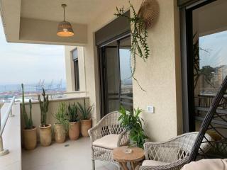 Boho Gem Near Talpiot Mkt -Mamad - 0