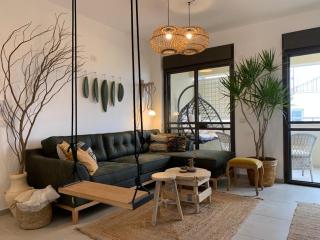Boho Gem Near Talpiot Mkt -Mamad - 9