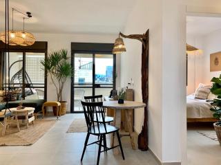 Boho Gem Near Talpiot Mkt -Mamad - 2
