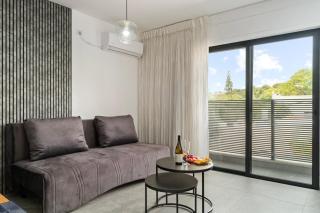 Gesher Haziv Peaceful Modern Stay - 9