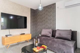 Gesher Haziv Peaceful Modern Stay - 5