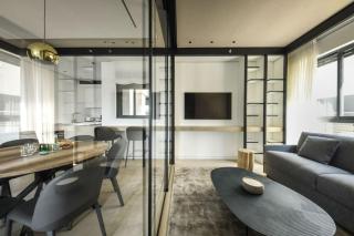 Modern and Vibrant 2BR apt with Private Balcony - 6