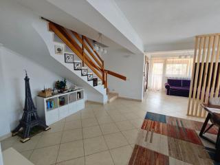 The Grand Loft - 6