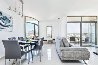 Herzliya Seaside Charming Home - 6