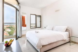 Herzliya Seaside Charming Home - 3