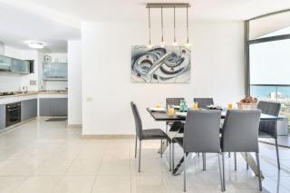 Herzliya Seaside Charming Home - 2