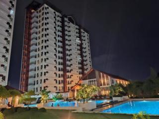 Crestview Suites at Royal Ocean Crest Mactan near Airport-Spacious 1 Bedroom with Balcony&Pool View - 6
