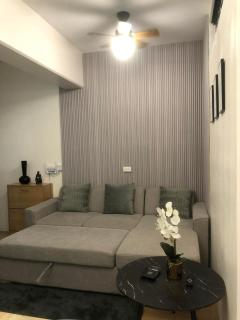 Crestview Suites at Royal Ocean Crest Mactan near Airport-Spacious 1 Bedroom with Balcony&Pool View - 2