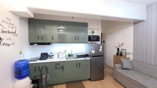Crestview Suites at Royal Ocean Crest Mactan near Airport-Spacious 1 Bedroom with Balcony&Pool View - 8