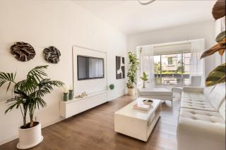 The Heart of Tel Aviv Elegant Home - 0