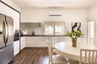 The Heart of Tel Aviv Elegant Home - 6